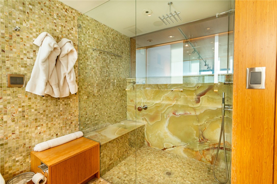 Pittsburgh, Pennsylvania, 15211, United States, 1 Bedroom Bedrooms, ,2 BathroomsBathrooms,Residential,For Sale,1981120