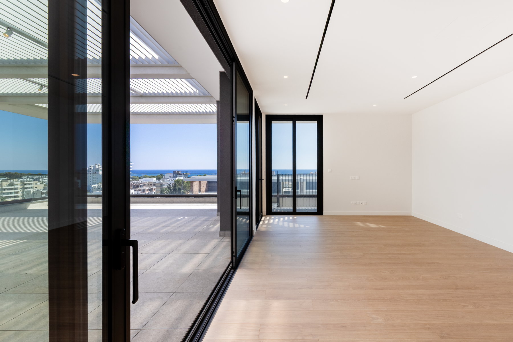  Sea View Penthouse with Rooftop Pool & Sauna, Germasogeia, Limassol - 物件實景