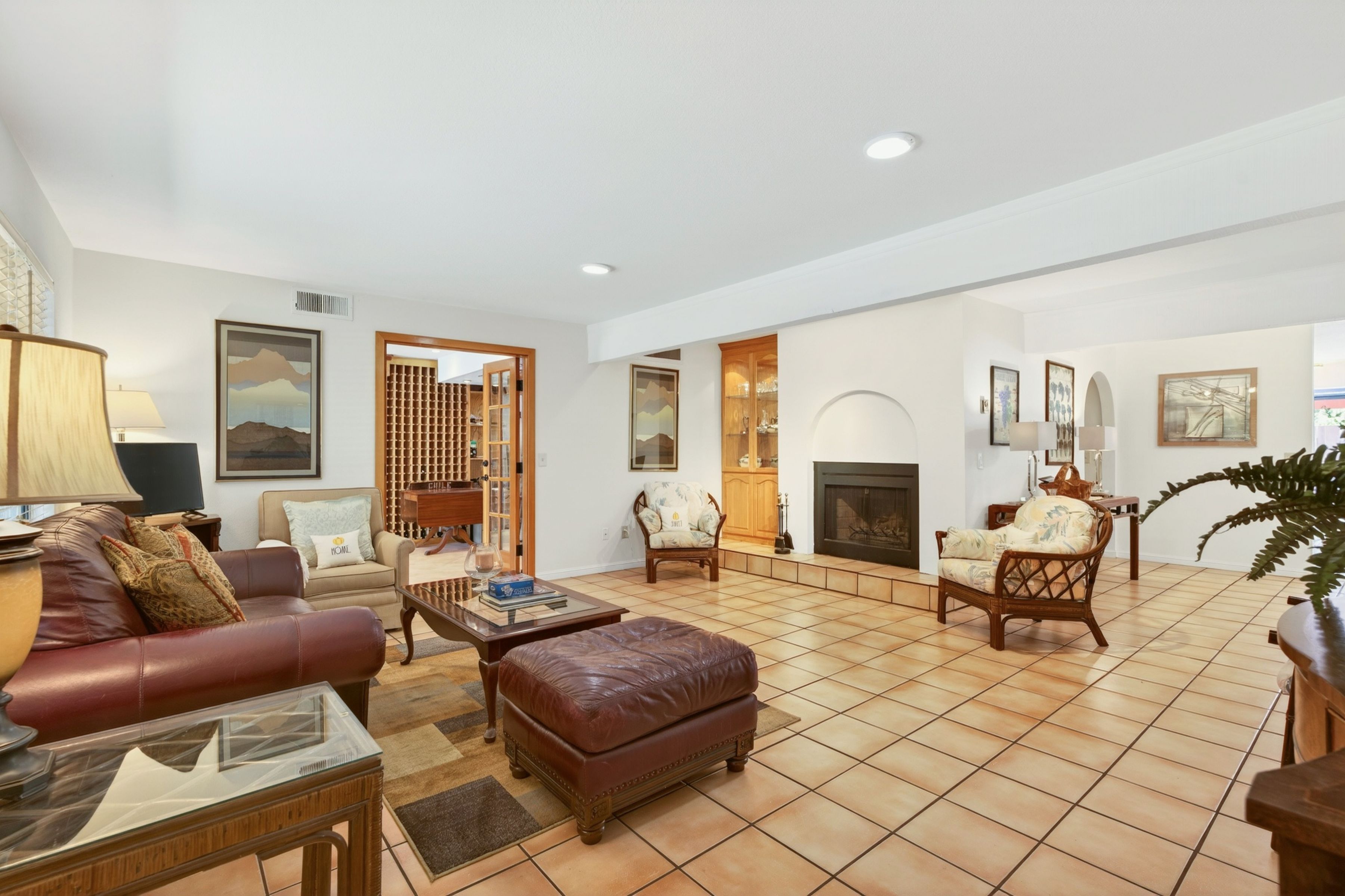  847 W. Spain Street, #8 - 物件實景