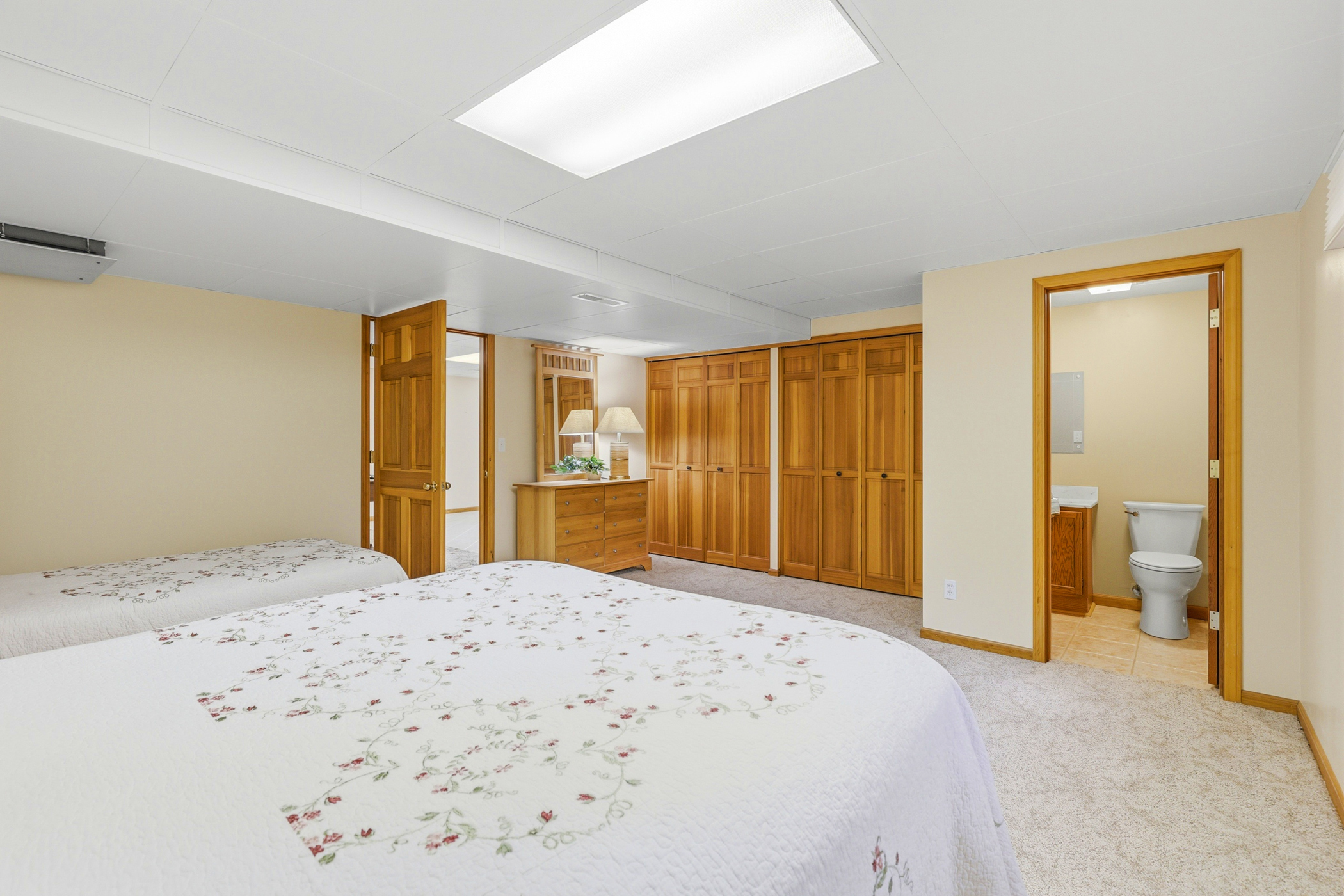  Prime Columbia River Frontage, Pool, large lot - 物件實景