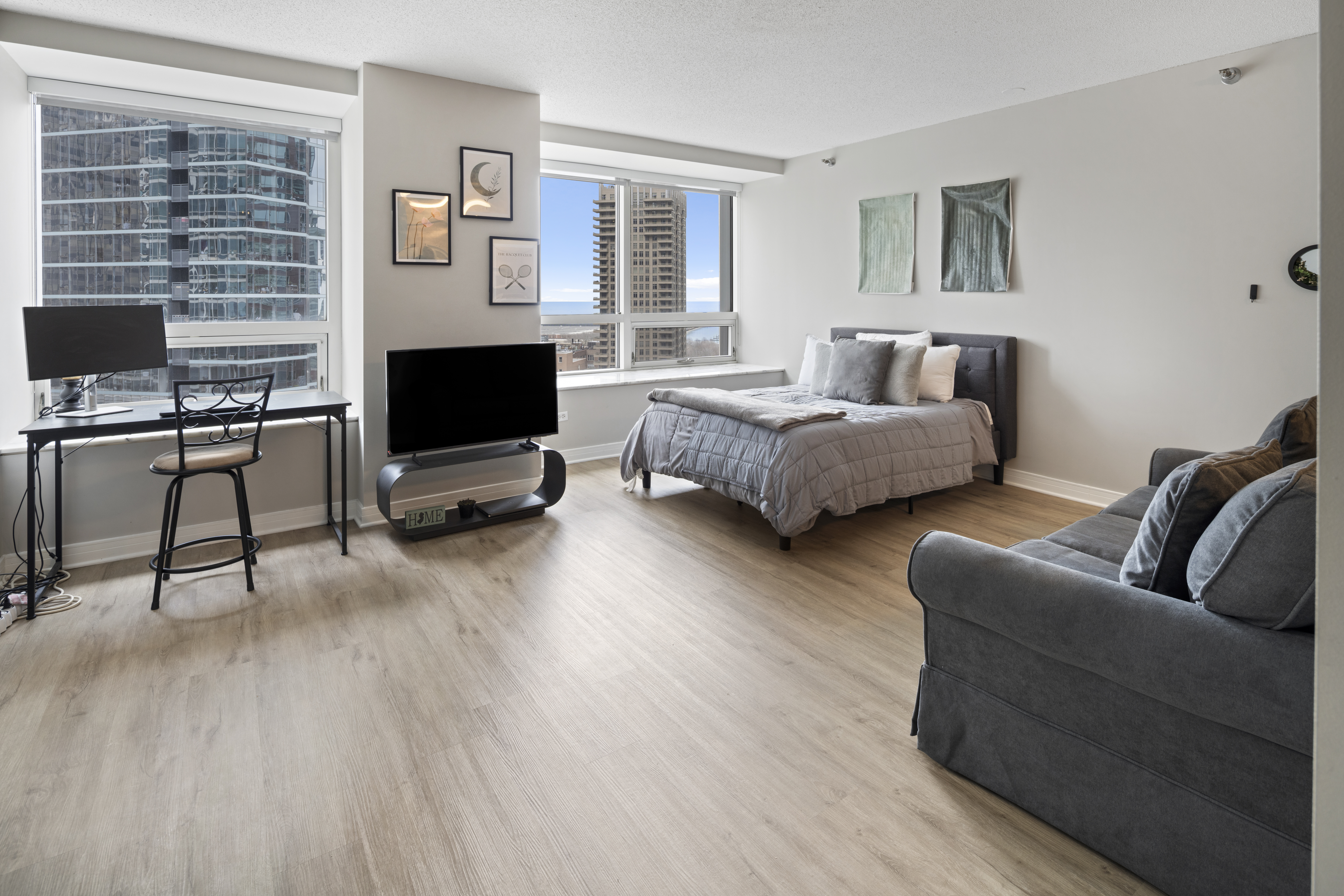  Great Large Studio with Northeast Views of Lake Michigan and Bennett Park - 物件實景
