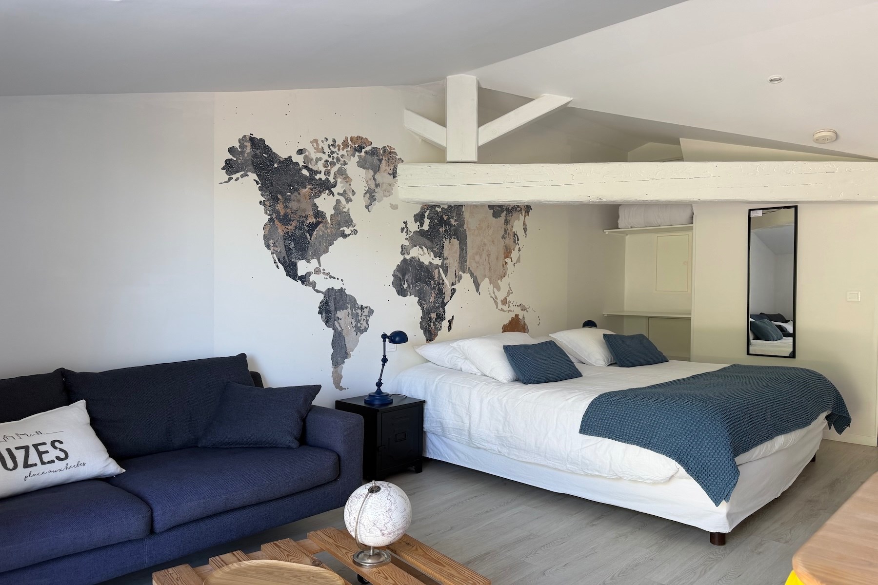  Character farmhouse near Uzès with swimming pool, landscaped garden and beautif… - 物件實景