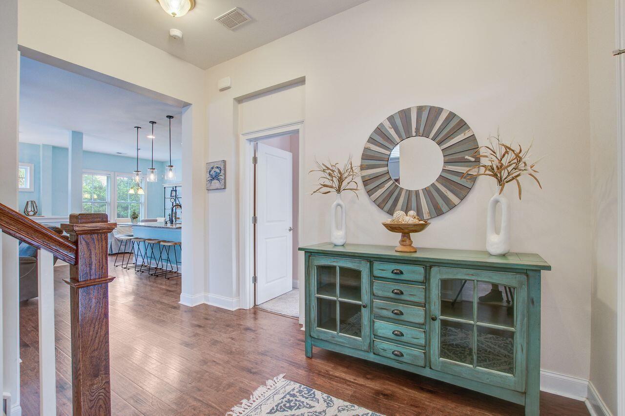 Mount Pleasant, South Carolina, 29466, United States, 4 Bedrooms Bedrooms, ,3 BathroomsBathrooms,Residential,For Sale,1966784