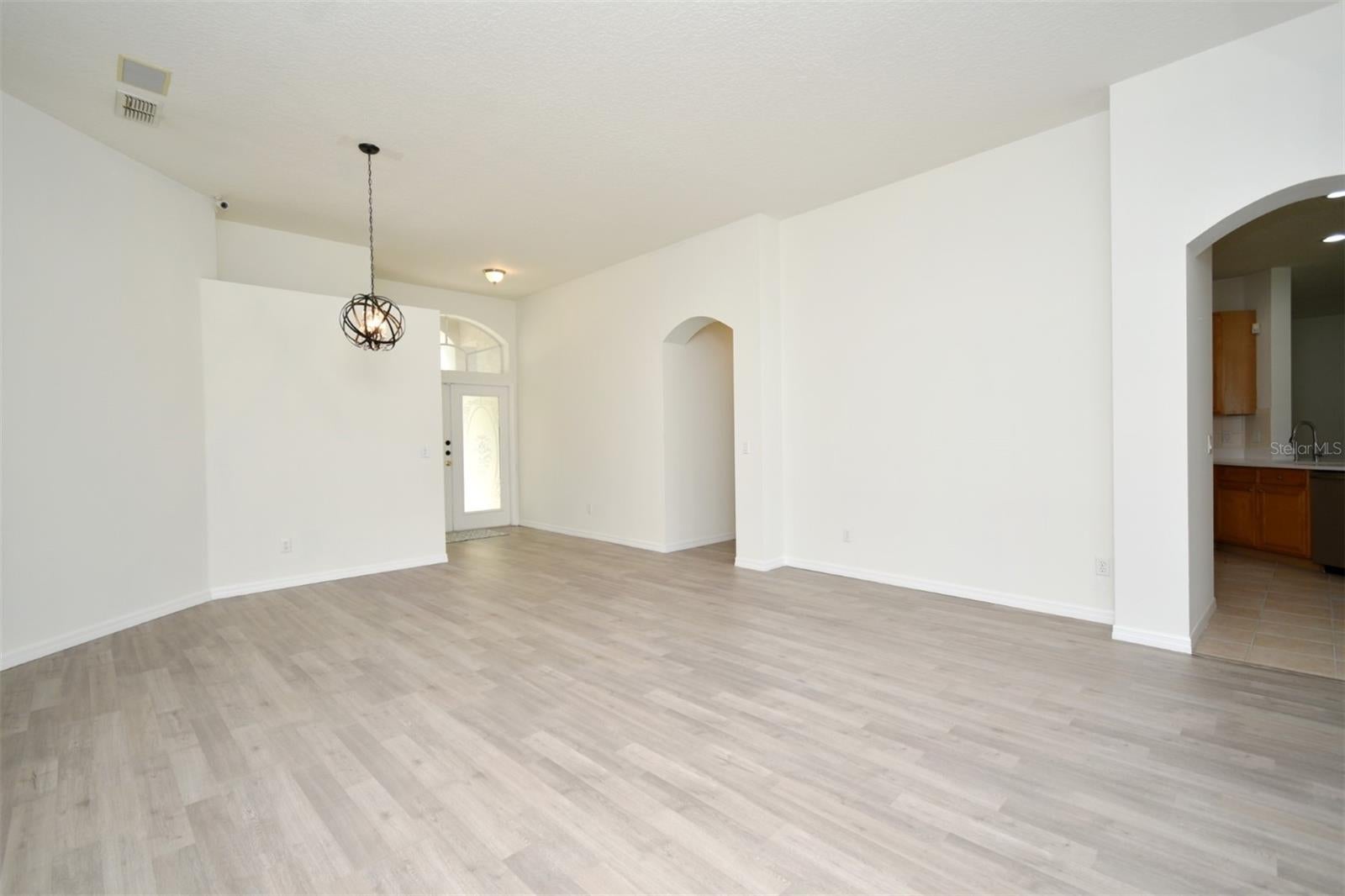 ORLANDO, Florida, 32836, United States, 4 Bedrooms Bedrooms, ,2 BathroomsBathrooms,Residential,For Sale,1922100