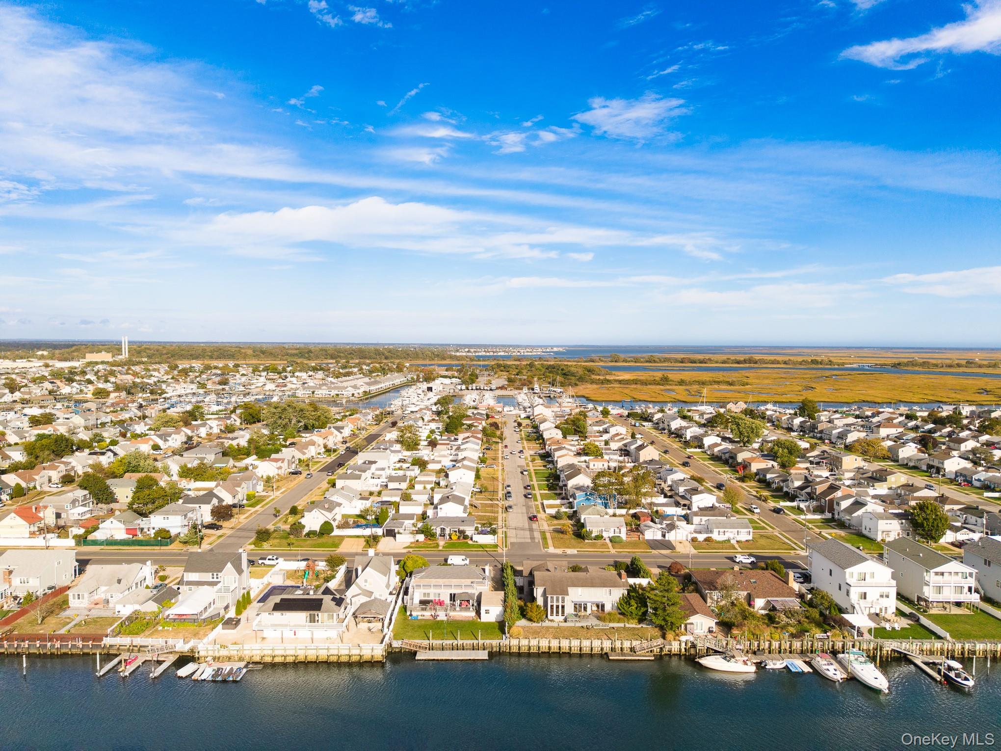 Freeport, New York, 11520, United States, 5 Bedrooms Bedrooms, ,3 BathroomsBathrooms,Residential,For Sale,1977897