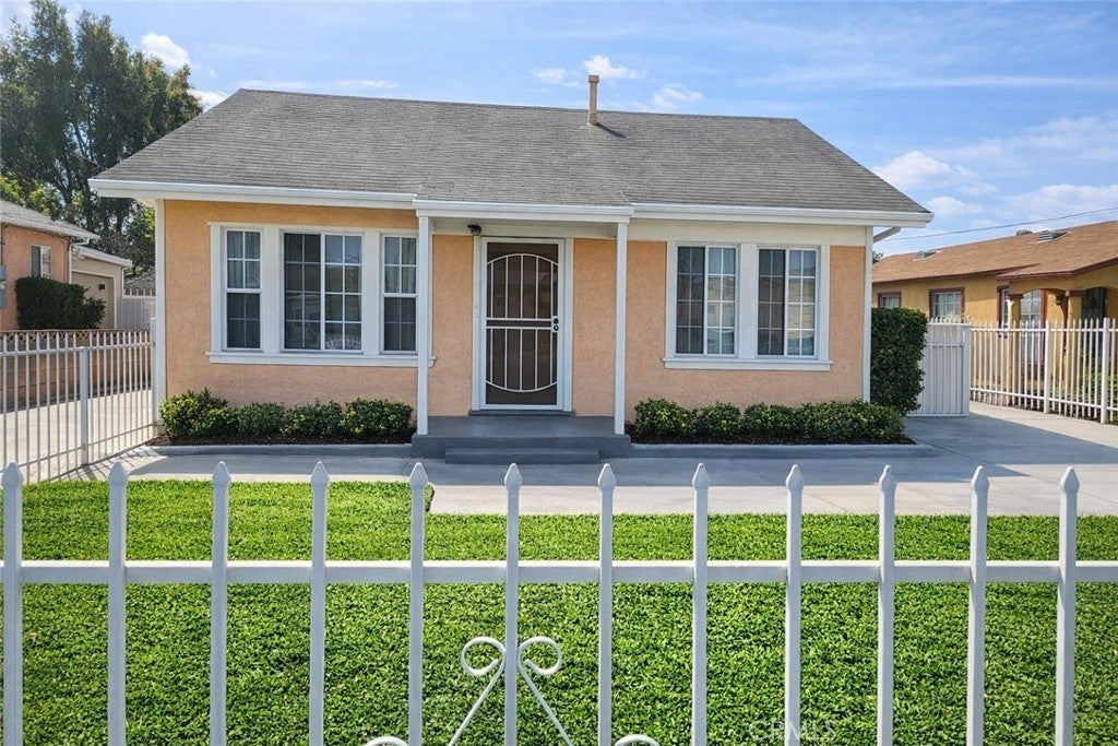 Mulford Ave, Lynwood, CA 90262