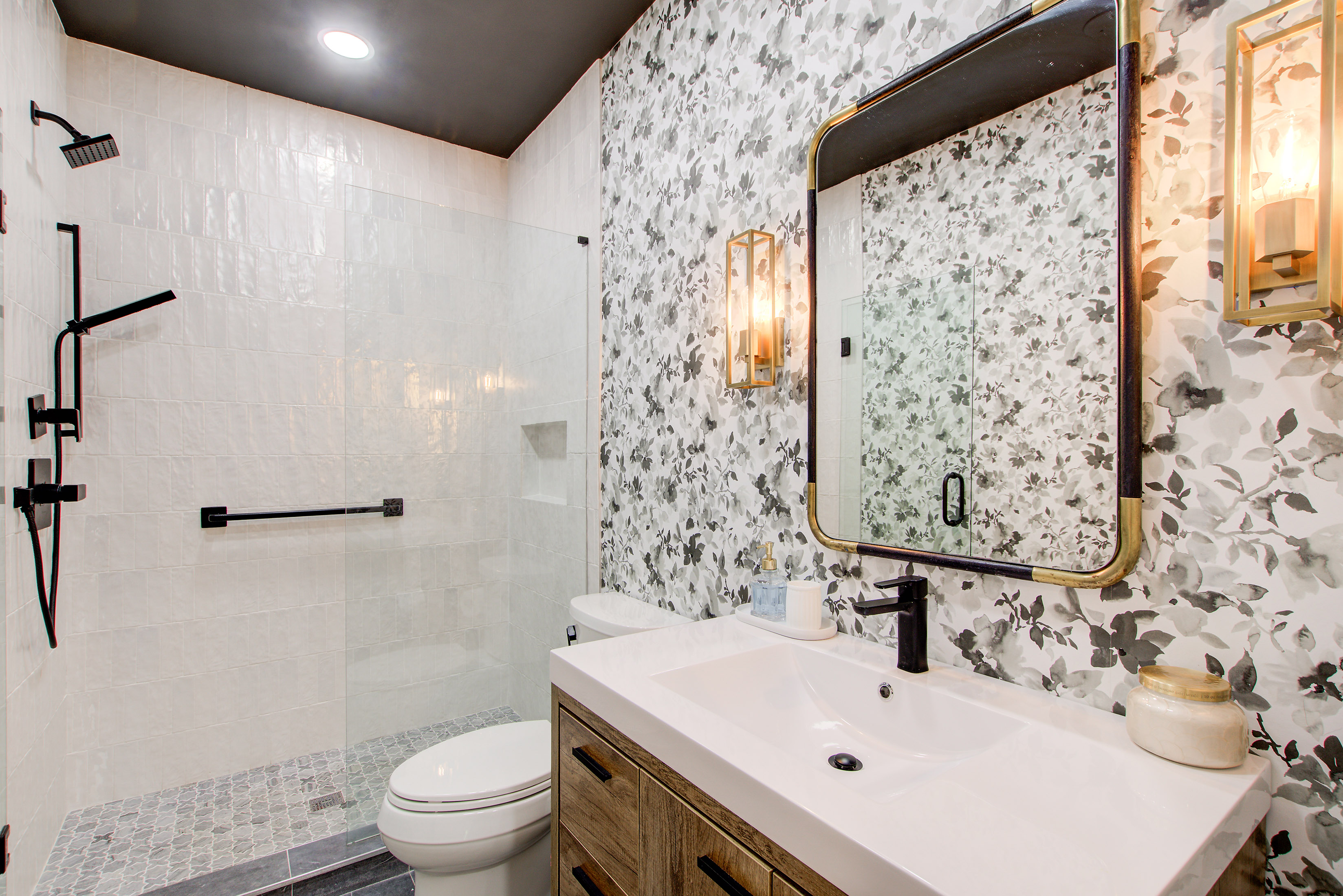  Exceptional Space and Craftsmanship in Custom Brookhaven Home - 物件實景