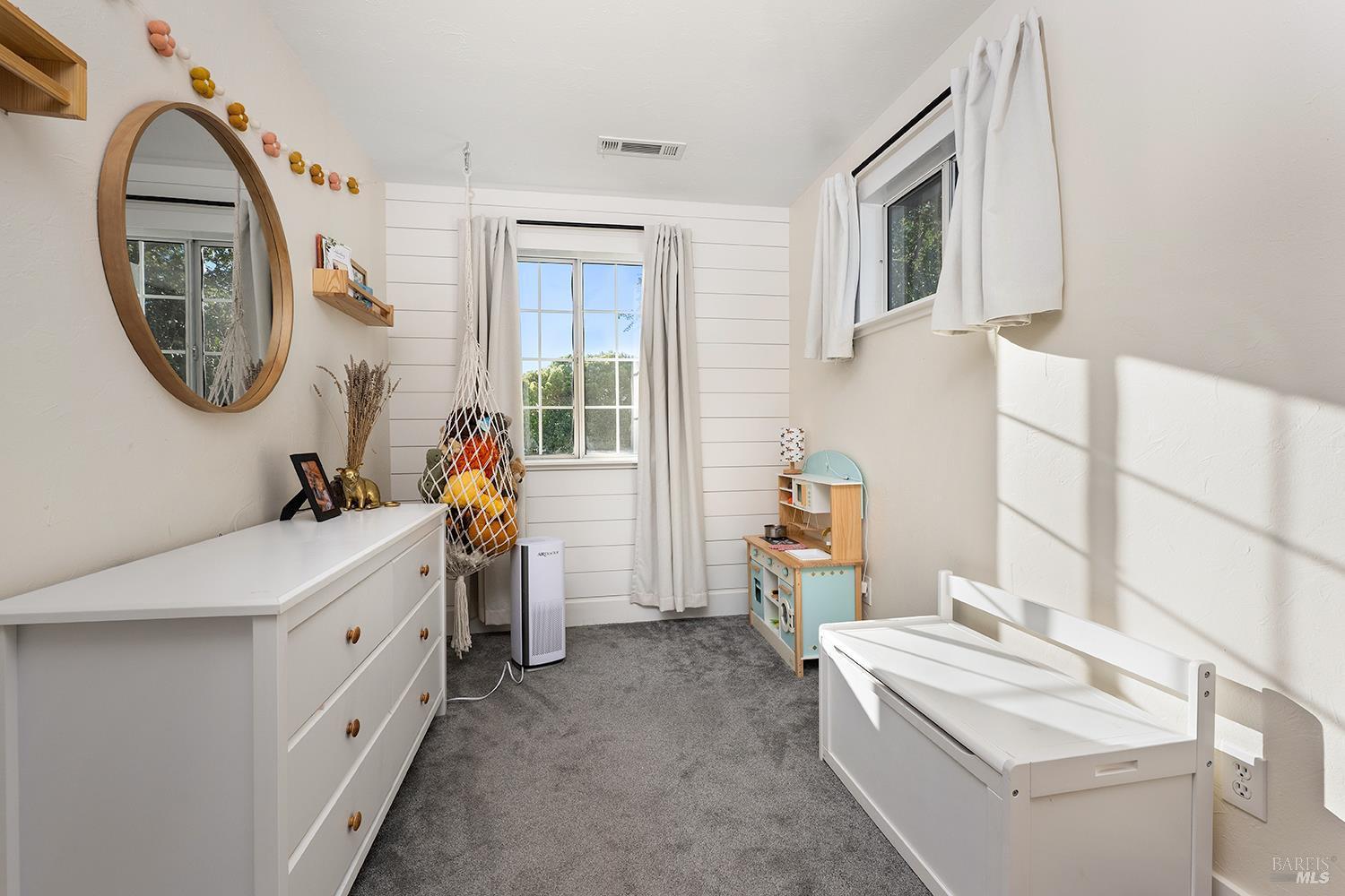 Santa Rosa, California, 95403, United States, 3 Bedrooms Bedrooms, ,3 BathroomsBathrooms,Residential,For Sale,1982192