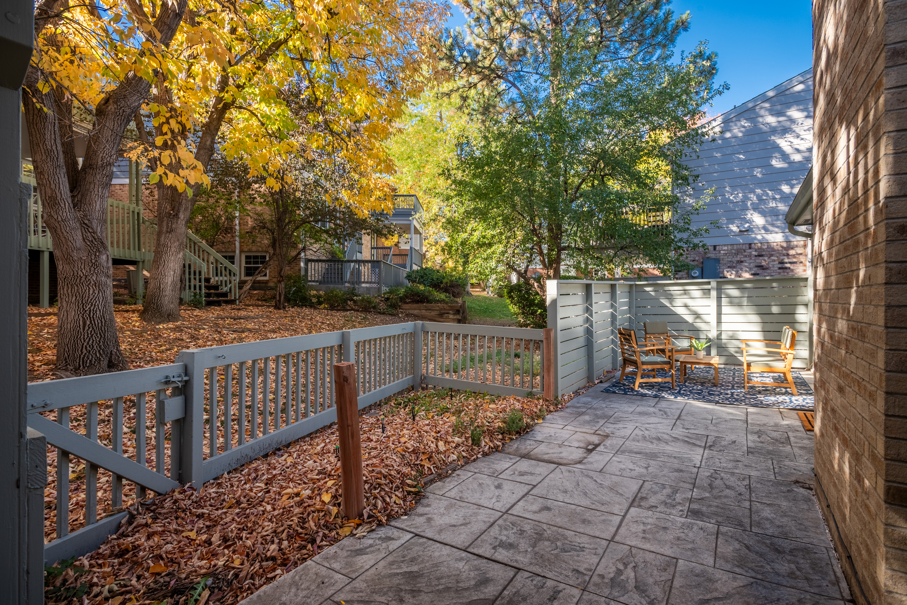  Welcome to this Beautifully Appointed Patio Home - 物件實景