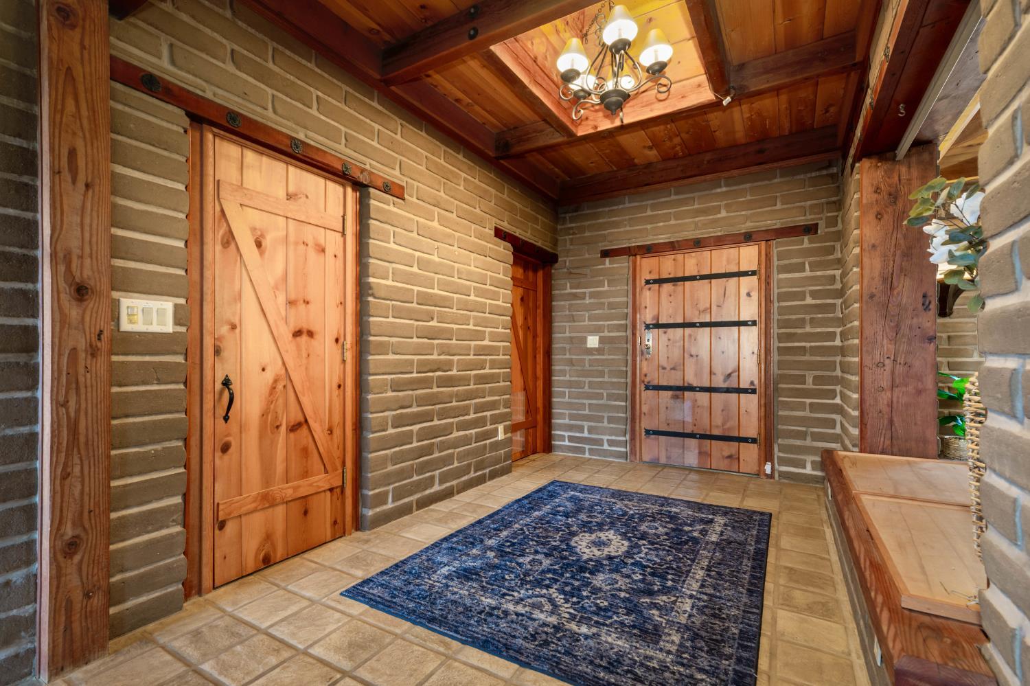 Grass Valley, California, 95949, United States, 3 Bedrooms Bedrooms, ,5 BathroomsBathrooms,Residential,For Sale,2006343