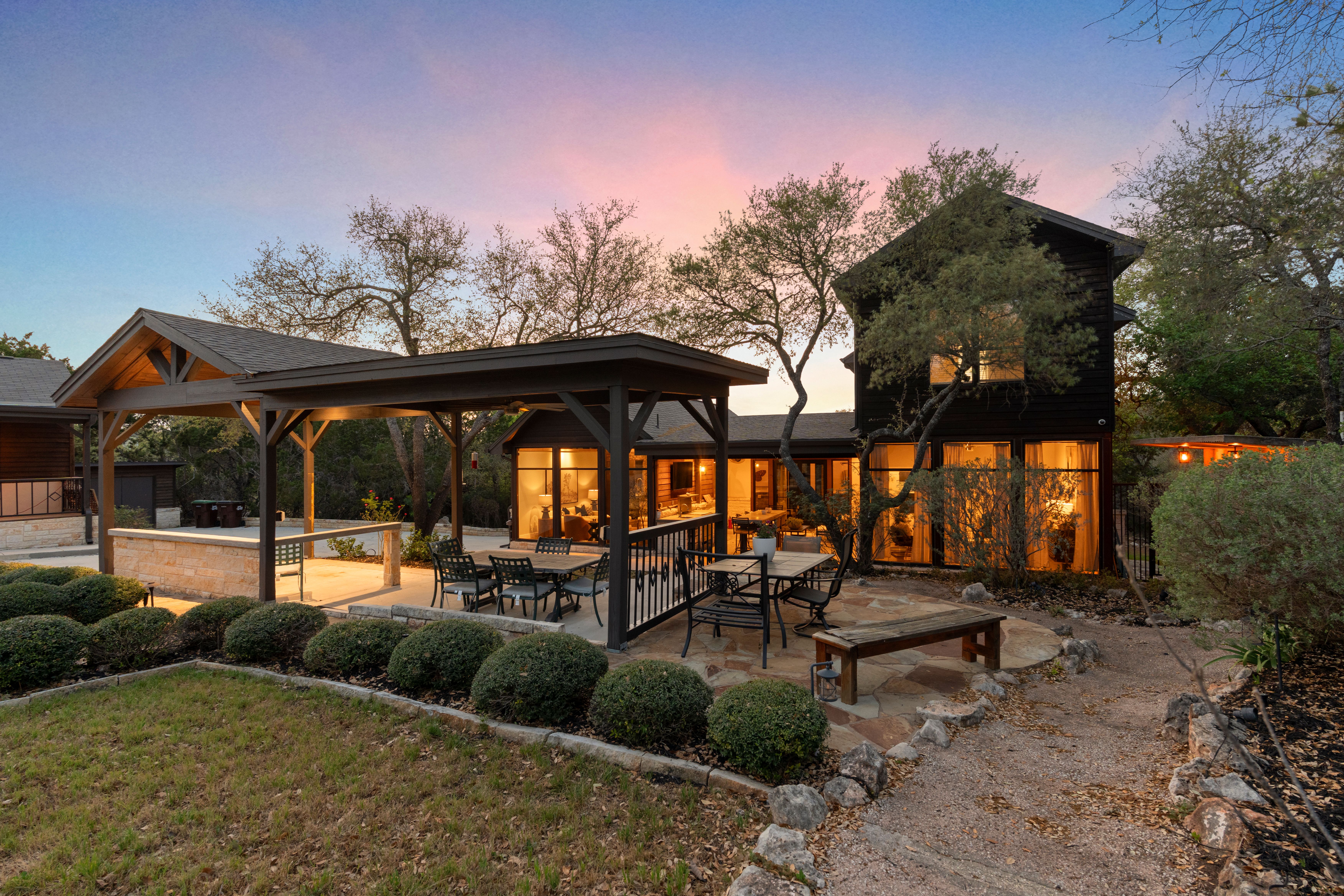  Spring Branch Luxury on 2.3 Acres - 物件實景