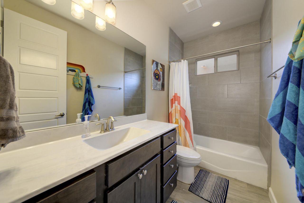 Rio Rancho, New Mexico, 87144, United States, 4 Bedrooms Bedrooms, ,3 BathroomsBathrooms,Residential,For Sale,1895660