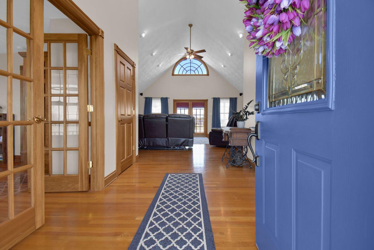 Dry Ridge, Kentucky, 41035, United States, 5 Bedrooms Bedrooms, ,4 BathroomsBathrooms,Residential,For Sale,1818074