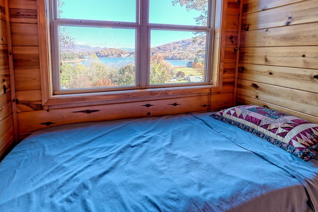 Young Harris, Georgia, 30582, United States, 4 Bedrooms Bedrooms, ,5 BathroomsBathrooms,Residential,For Sale,1987920