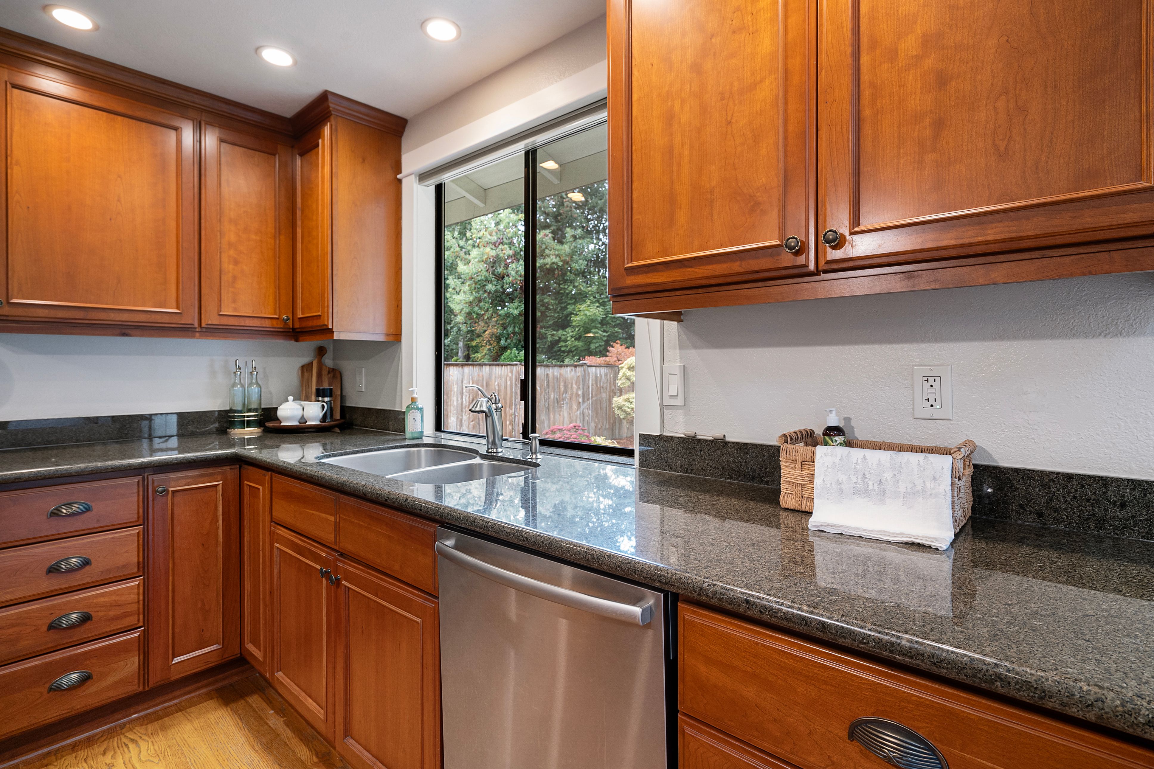  9721 56th St W, University Place, WA 98467 - 物件實景