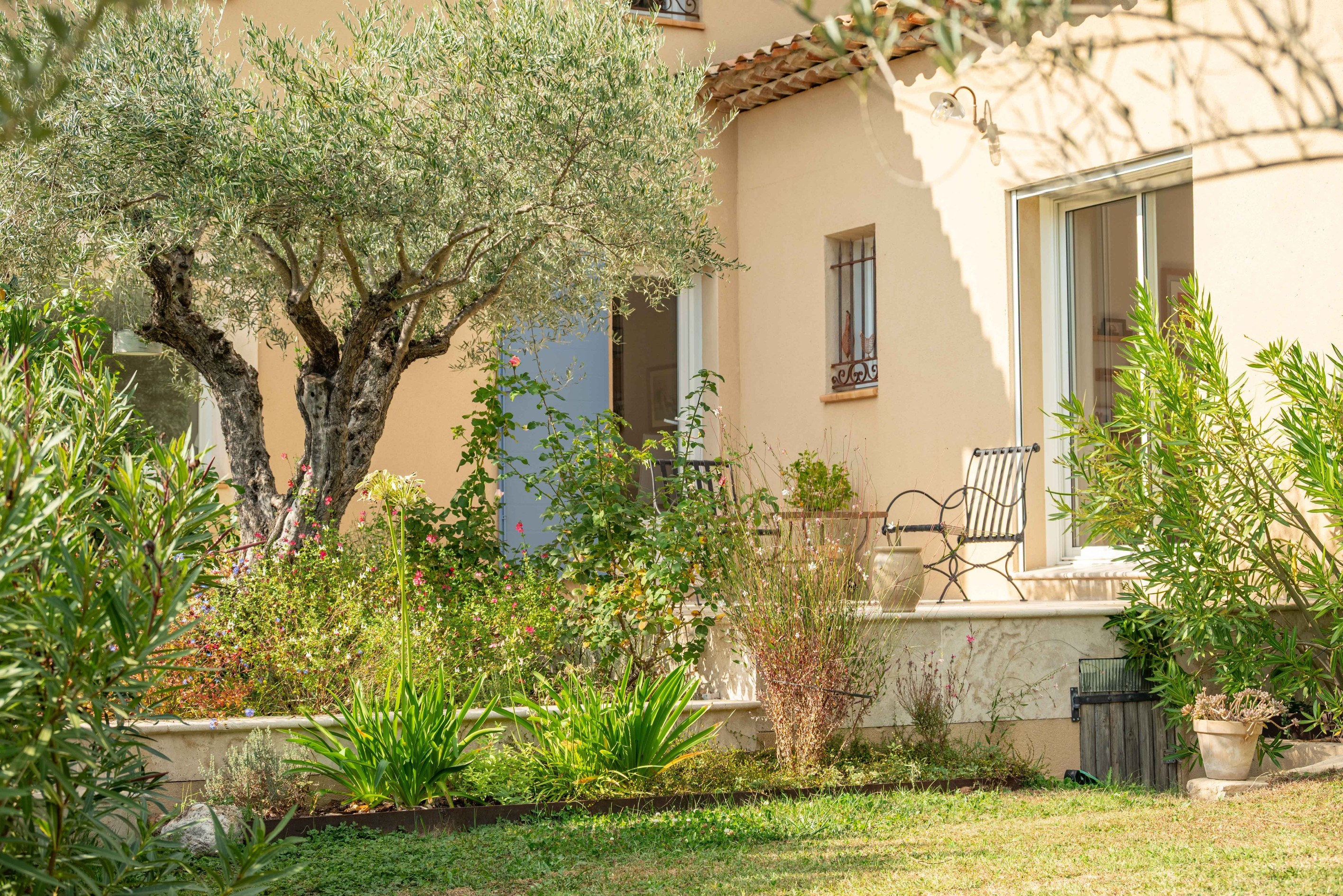  Modern Provençal house with an exceptional view of Sainte-Victoire - 物件實景