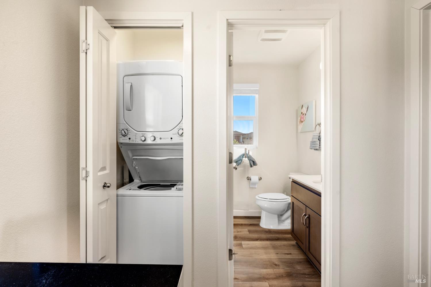 Santa Rosa, California, 95407, United States, 4 Bedrooms Bedrooms, ,3 BathroomsBathrooms,Residential,For Sale,1980026