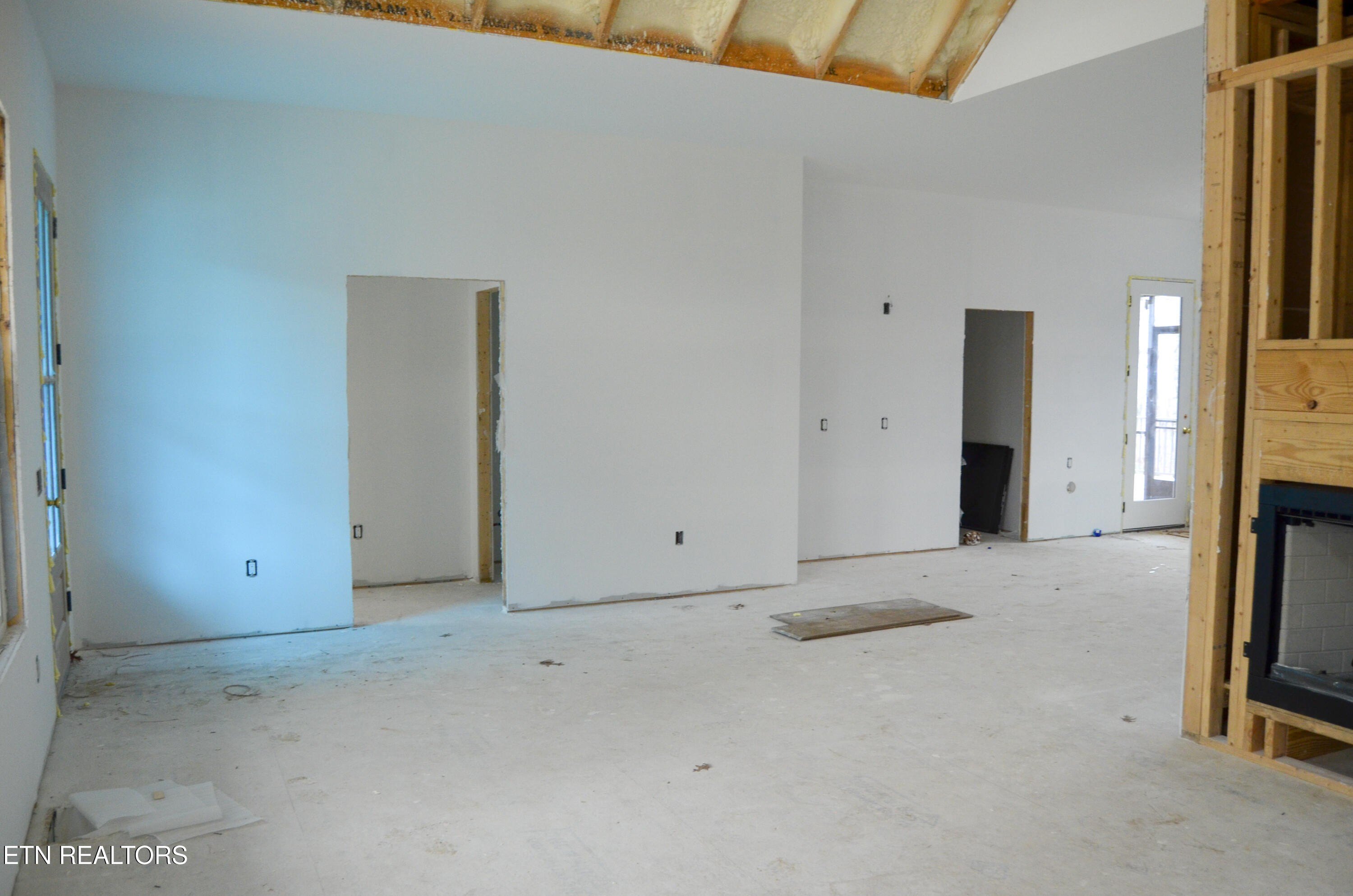 Crossville, Tennessee, 38558, United States, 3 Bedrooms Bedrooms, ,3 BathroomsBathrooms,Residential,For Sale,1998729