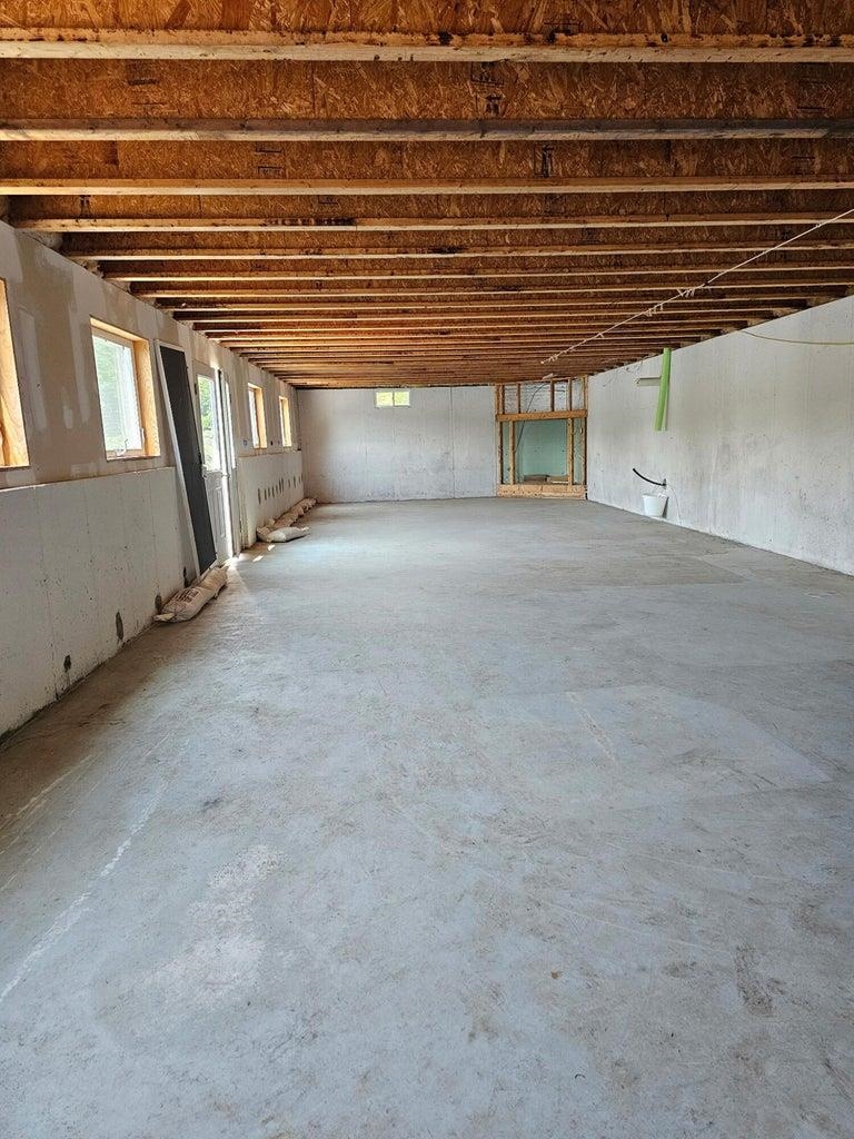 Limerick, Maine, 04048, United States, 4 Bedrooms Bedrooms, ,2 BathroomsBathrooms,Residential,For Sale,1983800