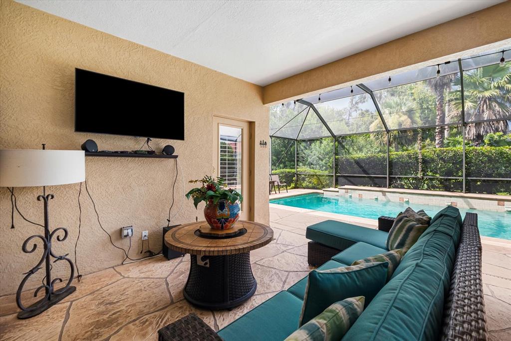 Bradenton, Florida, 34212, United States, 2 Bedrooms Bedrooms, ,2 BathroomsBathrooms,Residential,For Sale,1916954