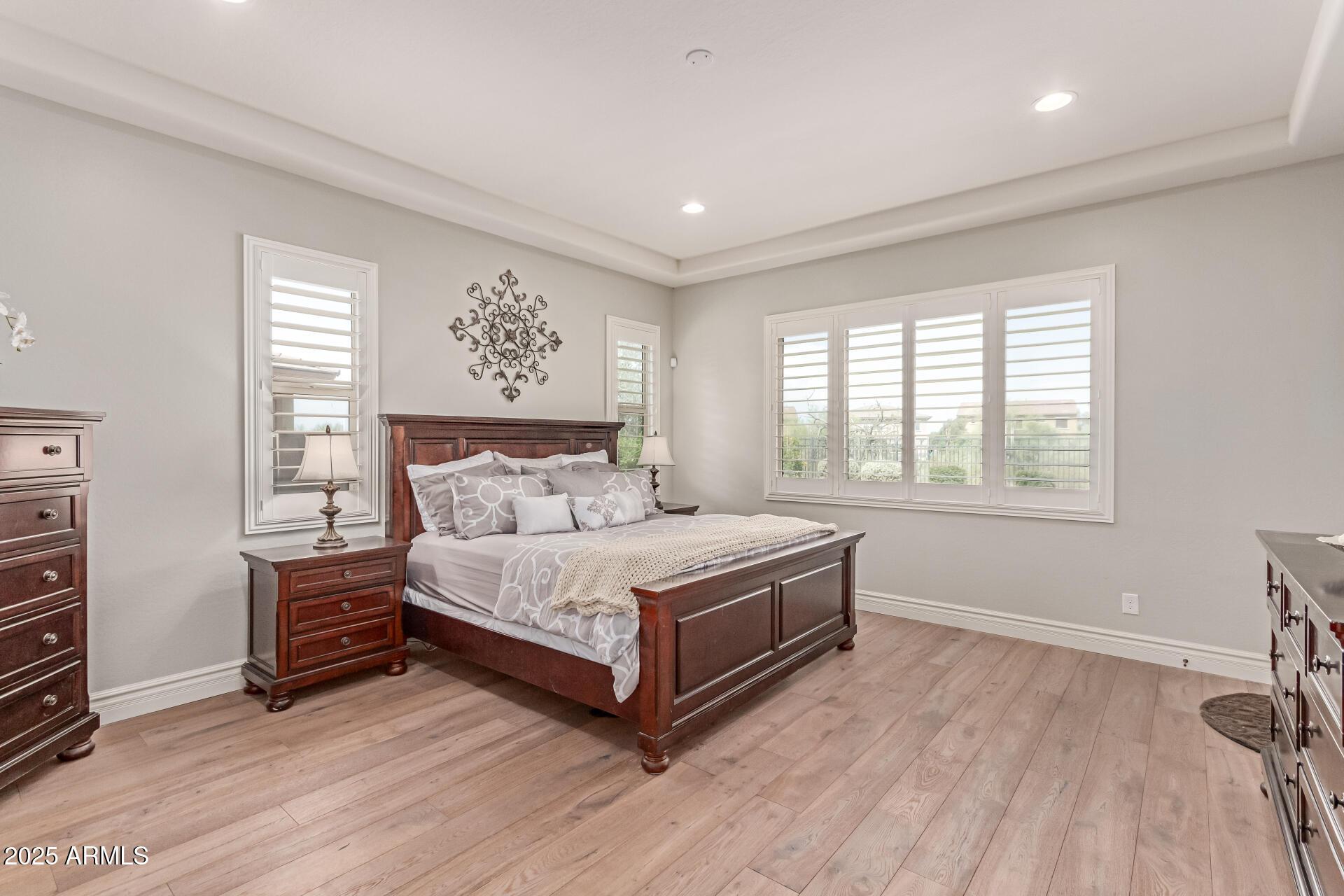 Phoenix, Arizona, 85050, United States, 5 Bedrooms Bedrooms, ,4 BathroomsBathrooms,Residential,For Sale,1980478