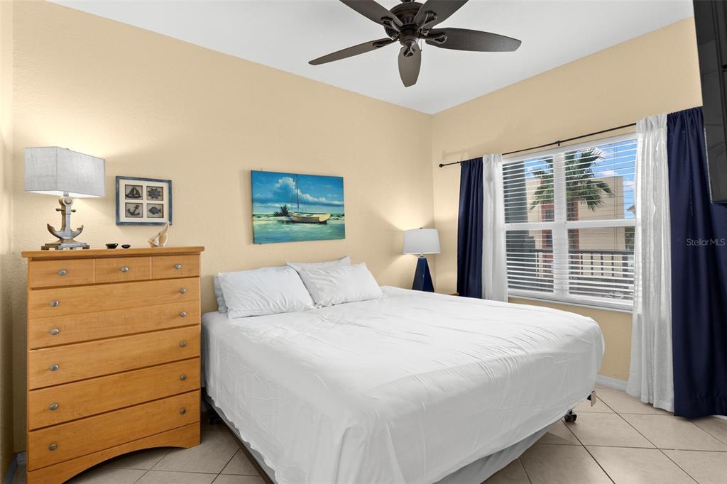 St Petersburg, Florida, 33708, United States, 2 Bedrooms Bedrooms, ,2 BathroomsBathrooms,Residential,For Sale,1950860