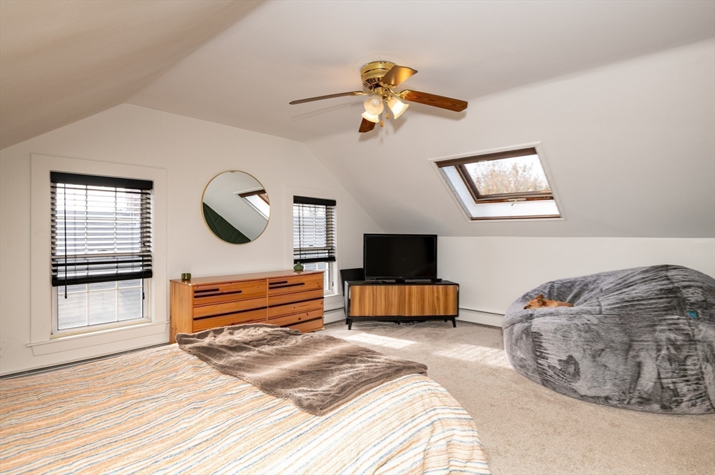 Salem, Massachusetts, 01970, United States, 3 Bedrooms Bedrooms, ,2 BathroomsBathrooms,Residential,For Sale,1990953