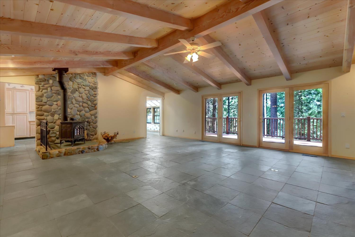 Nevada City, California, 95959, United States, 3 Bedrooms Bedrooms, ,4 BathroomsBathrooms,Residential,For Sale,1977718