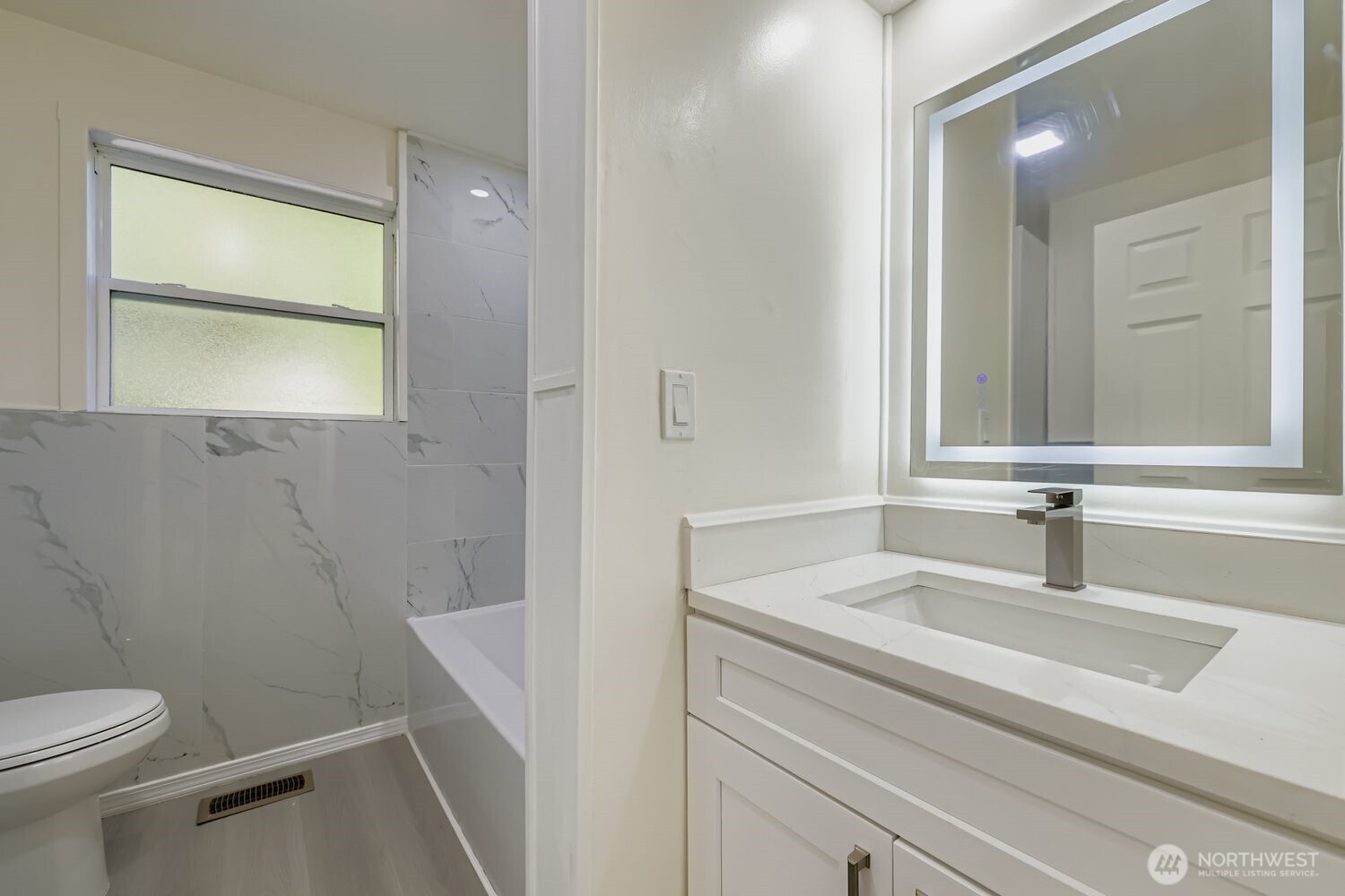 Shoreline, Washington, 98133, United States, 9 Bedrooms Bedrooms, ,1 BathroomBathrooms,Residential,For Sale,1984039