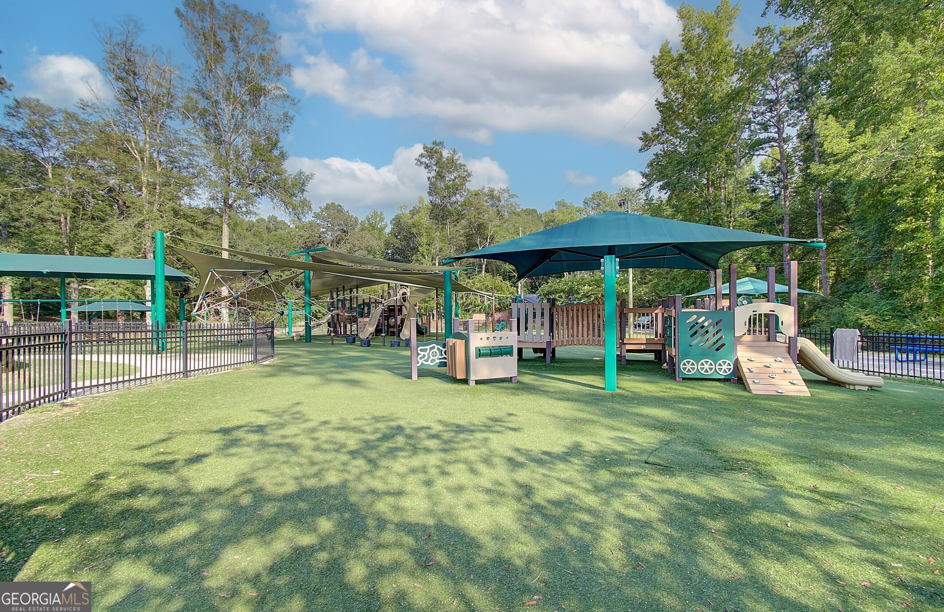 Senoia, Georgia, 30276, United States, 4 Bedrooms Bedrooms, ,4 BathroomsBathrooms,Residential,For Sale,2008995