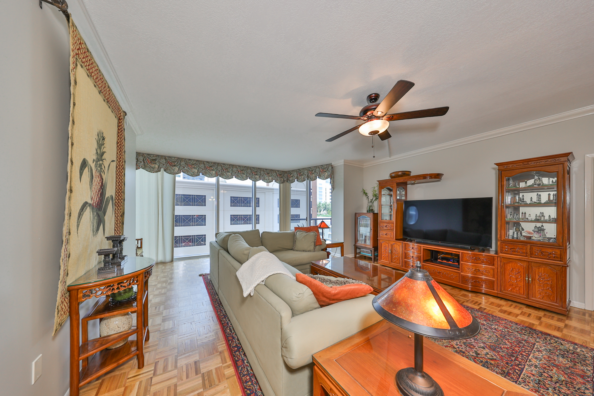 St Petersburg, Florida, 33701, United States, 3 Bedrooms Bedrooms, ,3 BathroomsBathrooms,Residential,For Sale,1924192