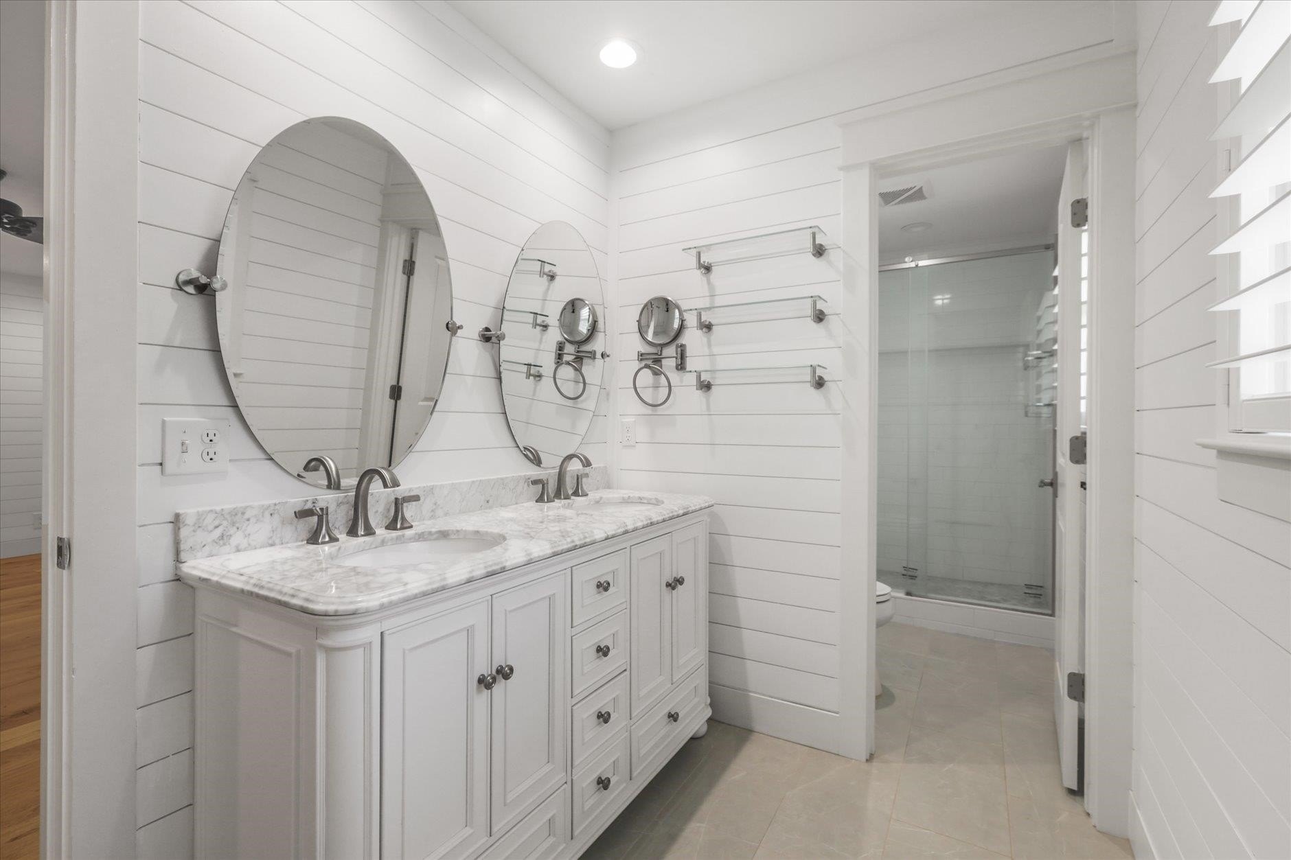 Tallahassee, Florida, 32308-0927, United States, 4 Bedrooms Bedrooms, ,3 BathroomsBathrooms,Residential,For Sale,1981532