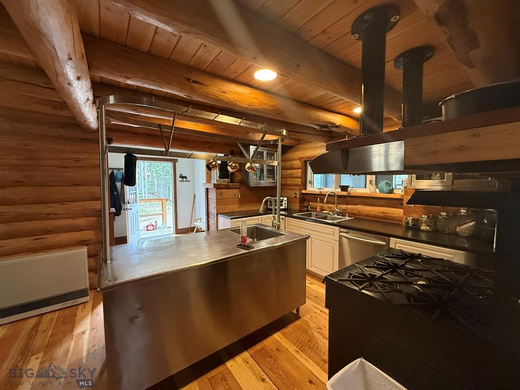 Anaconda, Montana, 59711, United States, 3 Bedrooms Bedrooms, ,3 BathroomsBathrooms,Residential,For Sale,1974006