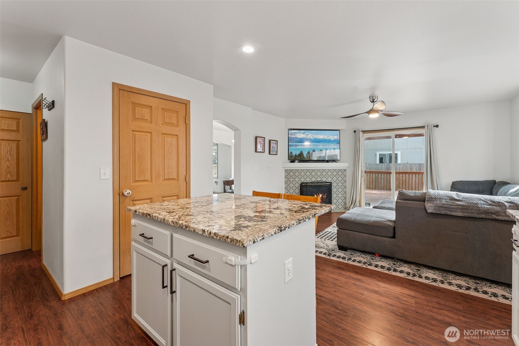 Tacoma, Washington, 98445, United States, 3 Bedrooms Bedrooms, ,2 BathroomsBathrooms,Residential,For Sale,1976537