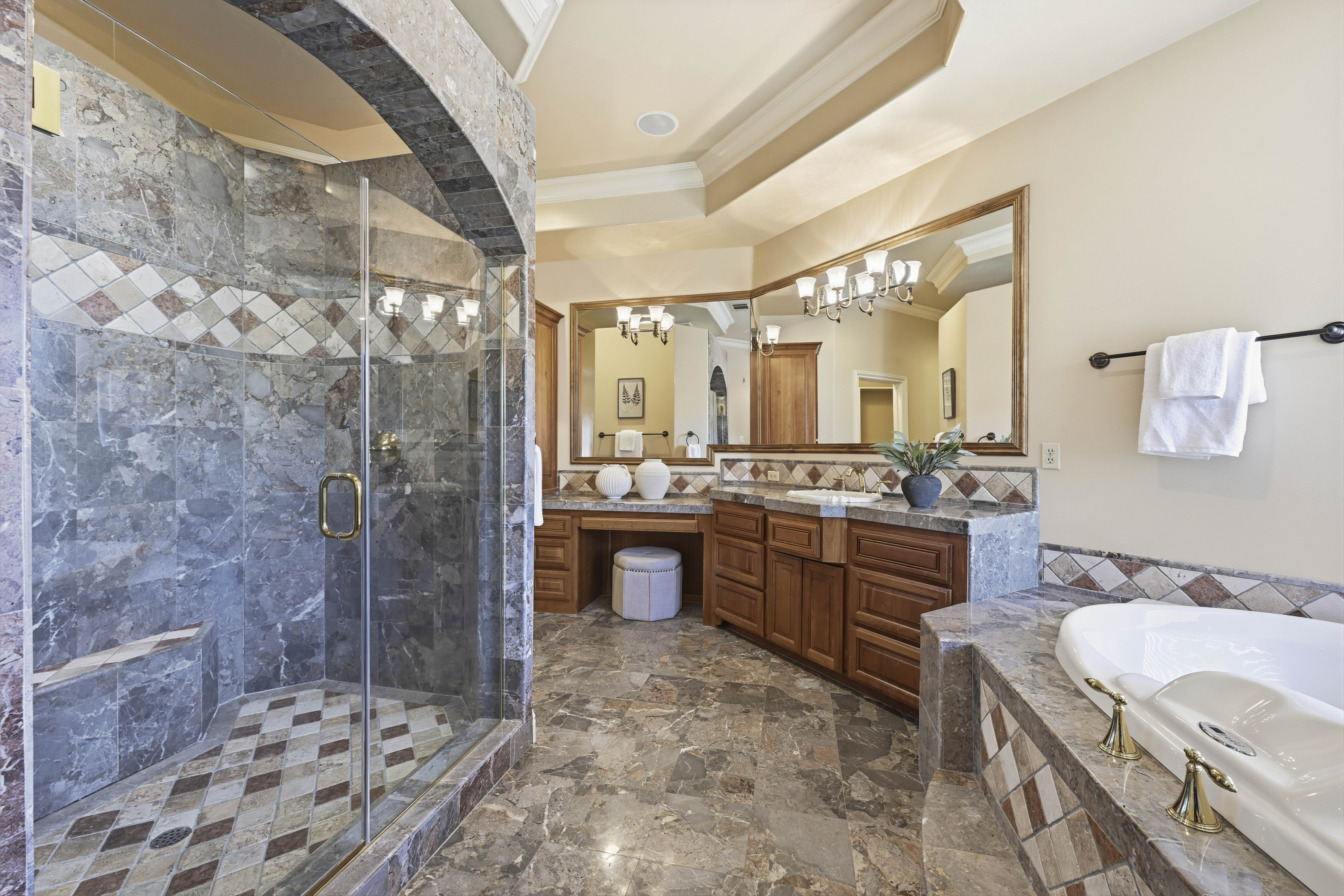  6520 Carolinda Drive, Granite Bay, CA 95746 - 物件實景