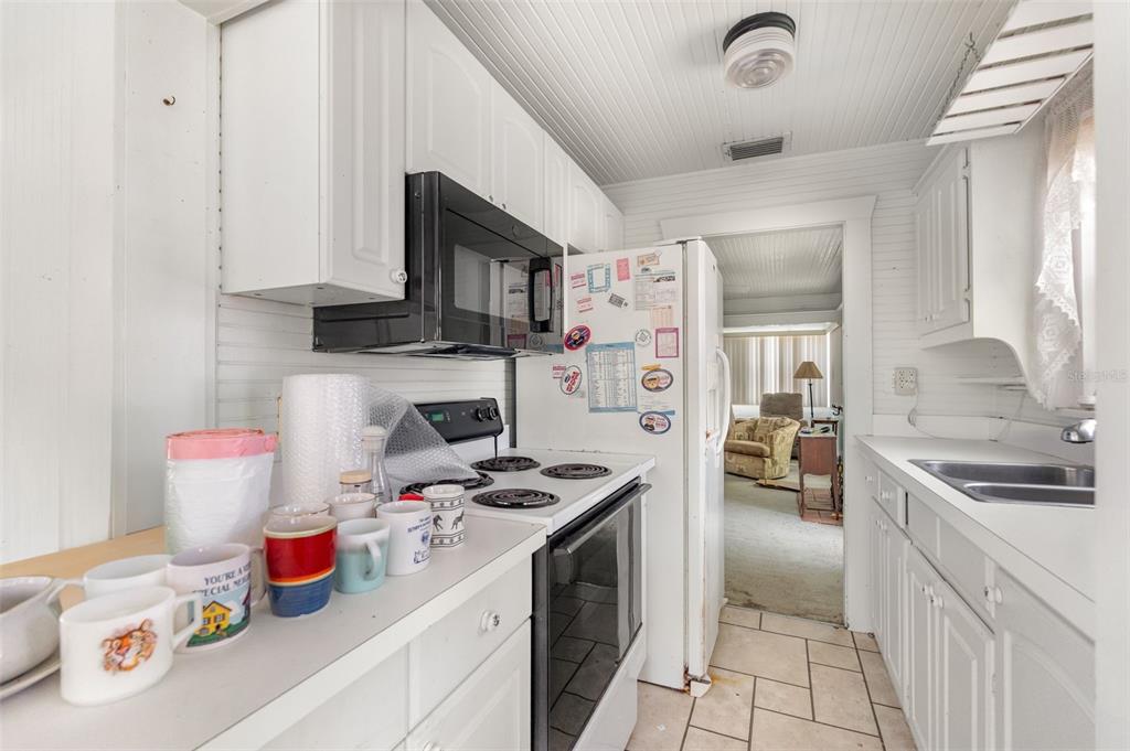 Bradenton Beach, Florida, 34217, United States, ,Land,For Sale,1977535