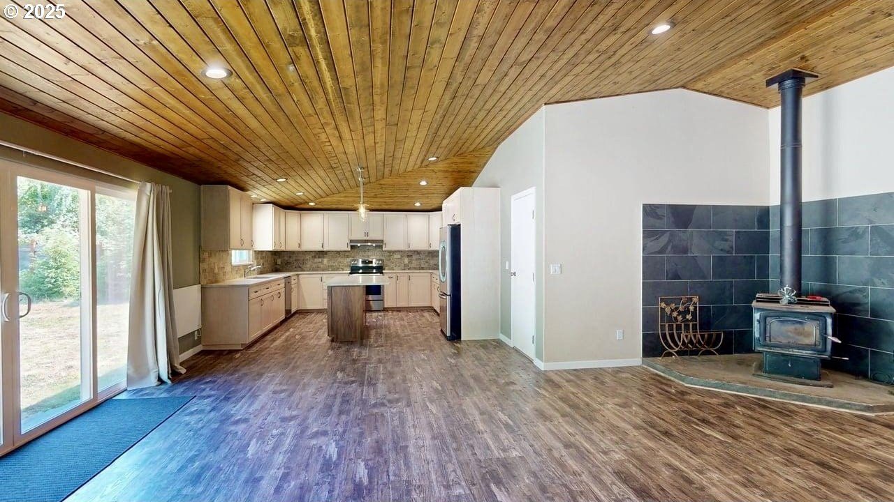 Gold Beach, Oregon, 97444, United States, 4 Bedrooms Bedrooms, ,3 BathroomsBathrooms,Residential,For Sale,1978600