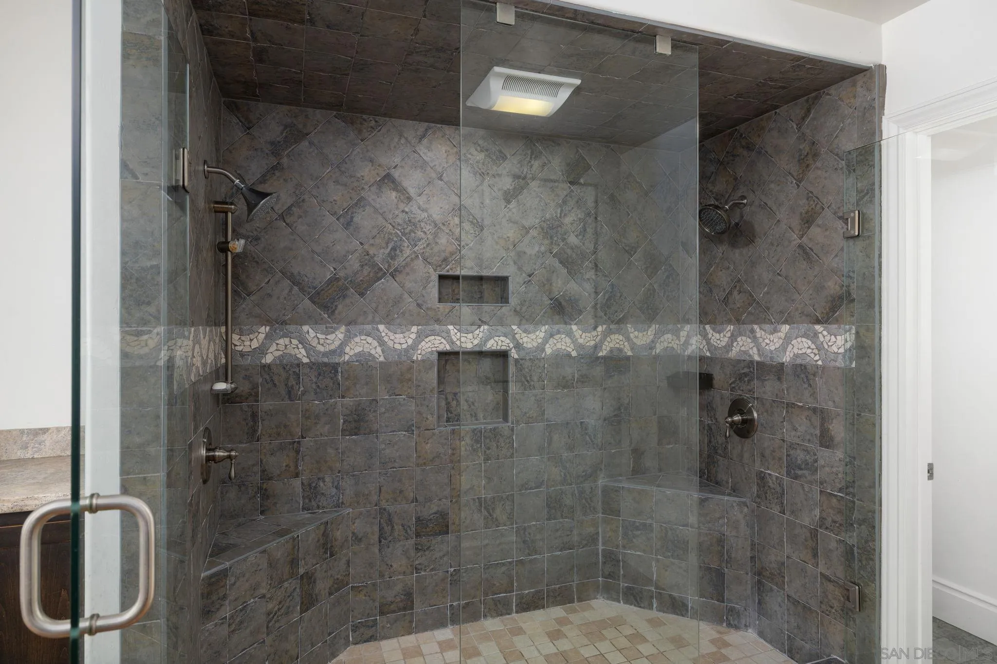 El Cajon, California, 92021, United States, 3 Bedrooms Bedrooms, ,3 BathroomsBathrooms,Residential,For Sale,1942196