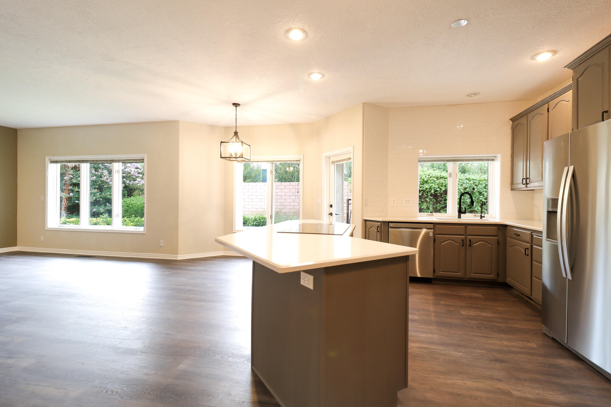 St George, Utah, 84790, United States, 6 Bedrooms Bedrooms, ,Residential,For Sale,1839961