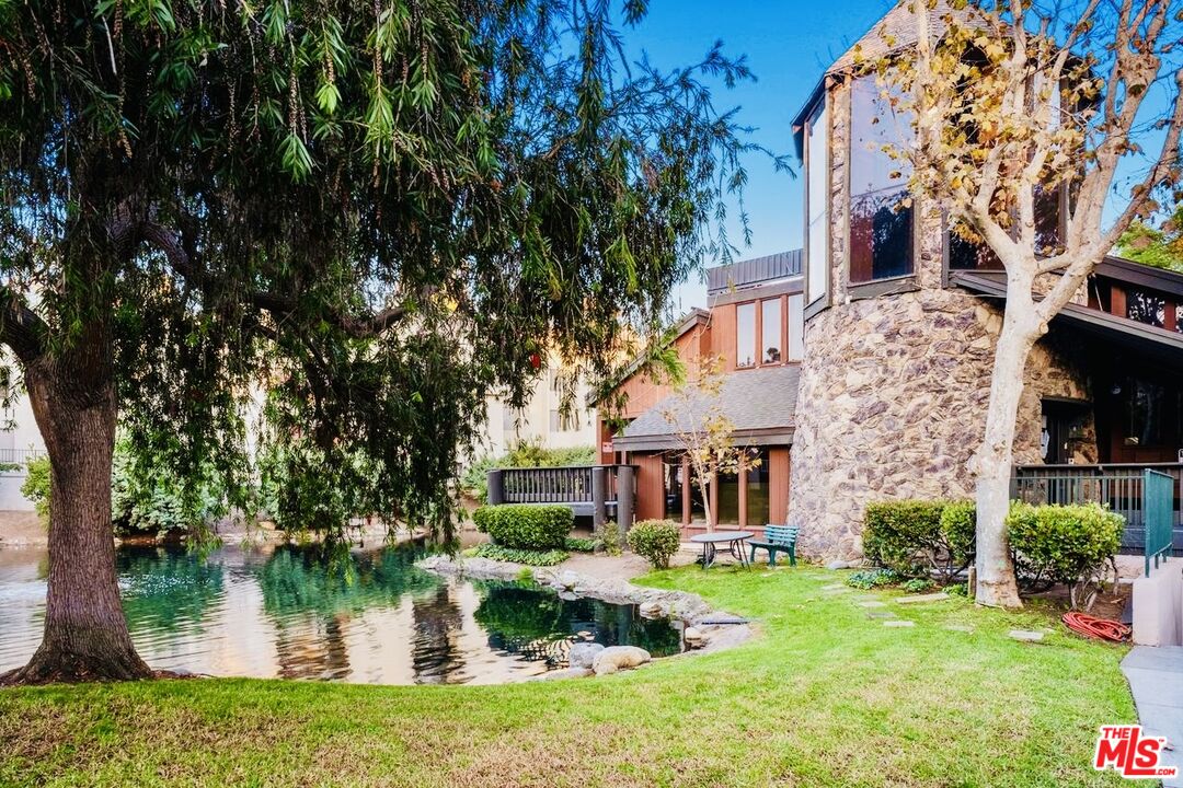 Culver City, California, 90230, United States, 2 Bedrooms Bedrooms, ,2 BathroomsBathrooms,Residential,For Sale,1934689