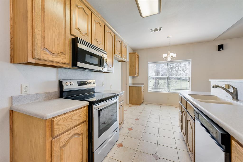 Mesquite, Texas, 75126, United States, 2 Bedrooms Bedrooms, ,2 BathroomsBathrooms,Residential,For Sale,1937692