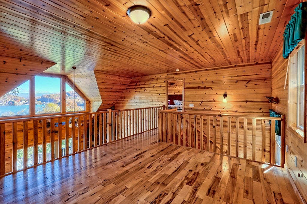 Young Harris, Georgia, 30582, United States, 4 Bedrooms Bedrooms, ,5 BathroomsBathrooms,Residential,For Sale,1987920