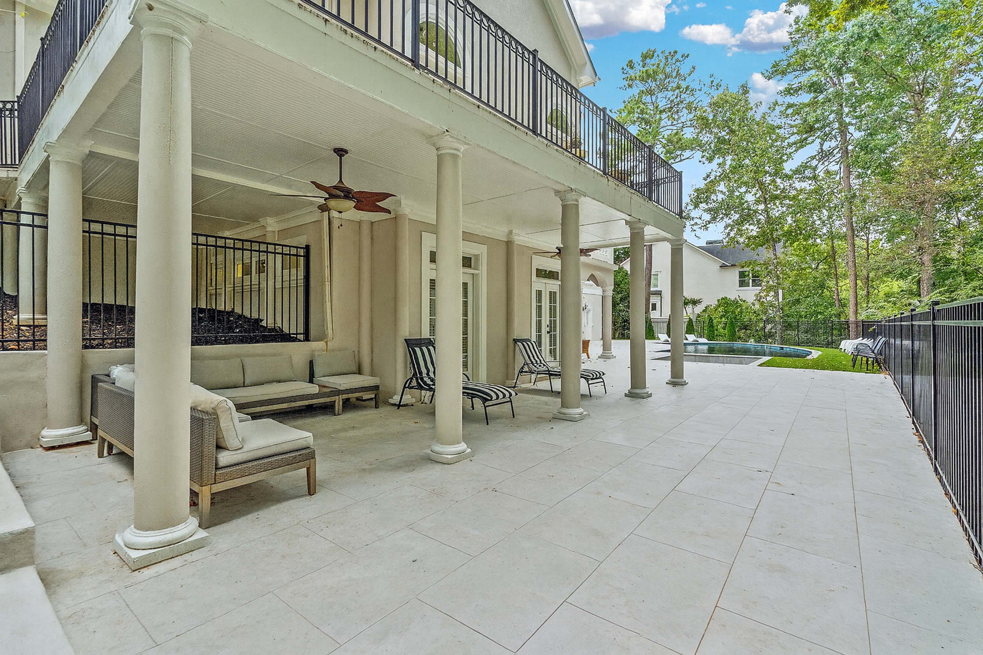  Resort-Style Living Overlooking the 13th Green and Lake - 物件實景