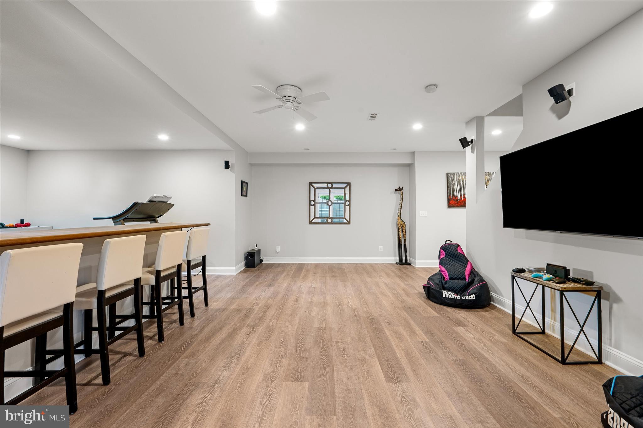 Leesburg, Virginia, 20175, United States, 4 Bedrooms Bedrooms, ,6 BathroomsBathrooms,Residential,For Sale,1975882