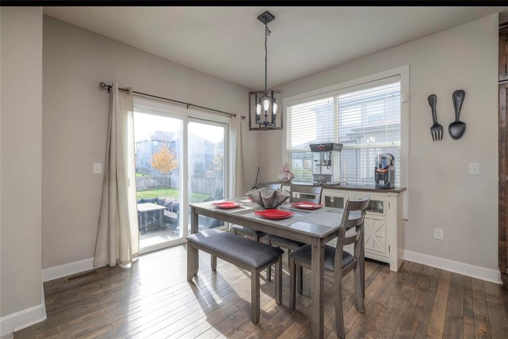 Olathe, Kansas, 66062, United States, 4 Bedrooms Bedrooms, ,4 BathroomsBathrooms,Residential,For Sale,1992047