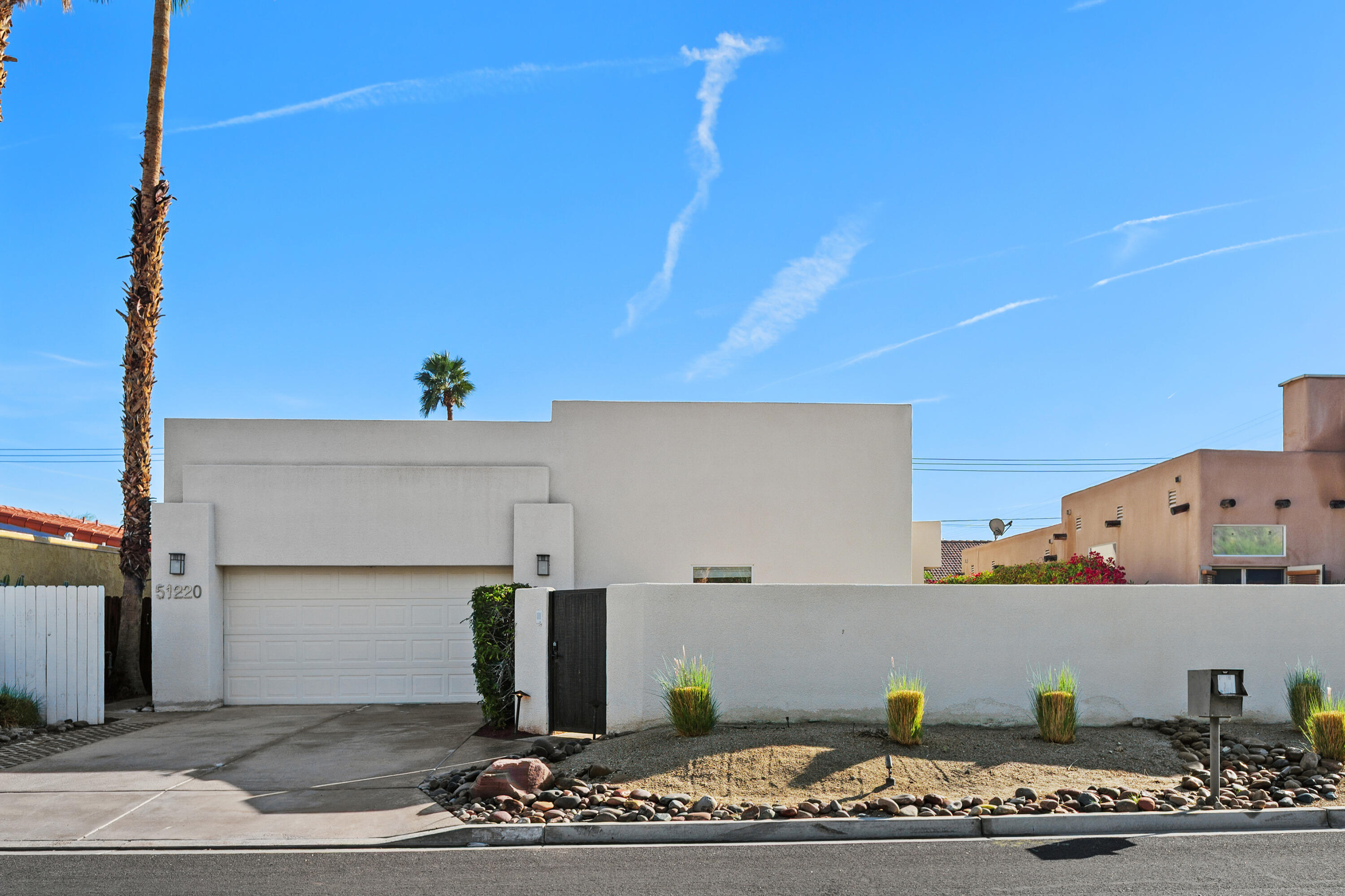 La Quinta, California, 92253, United States, 4 Bedrooms Bedrooms, ,1 BathroomBathrooms,Residential,For Sale,1999091