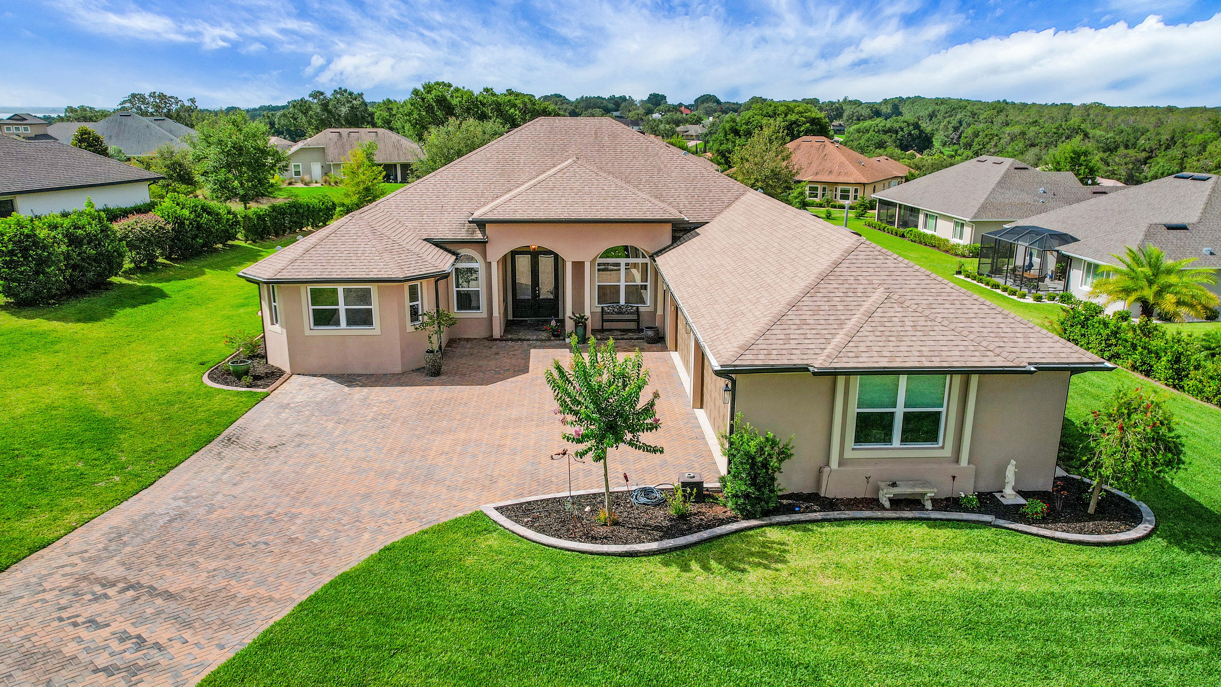 Lady Lake, Florida, 32159, United States, 4 Bedrooms Bedrooms, ,3 BathroomsBathrooms,Residential,For Sale,1945025