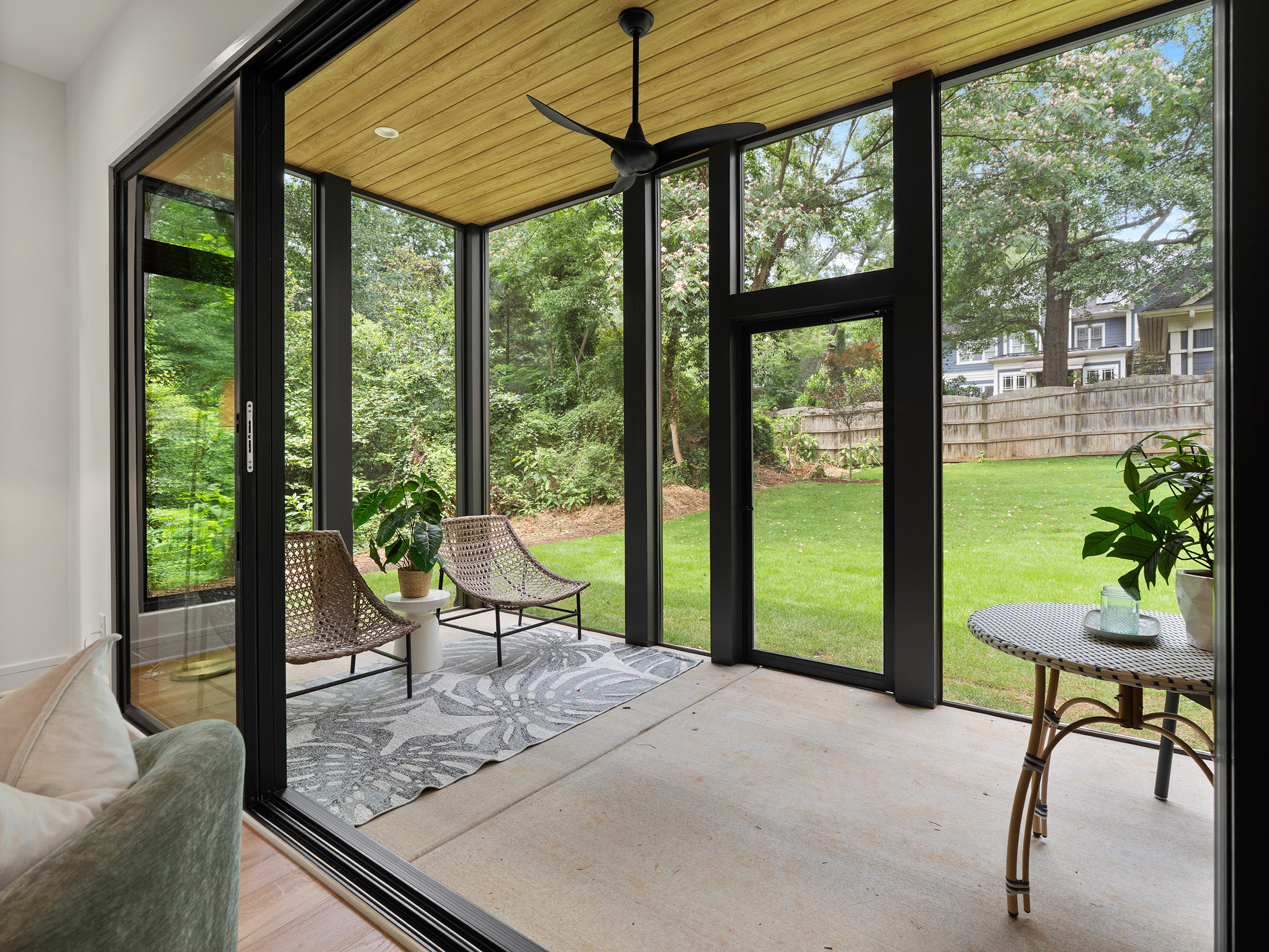  Modern Simplicity in Peaceful Winnona Park - 物件實景