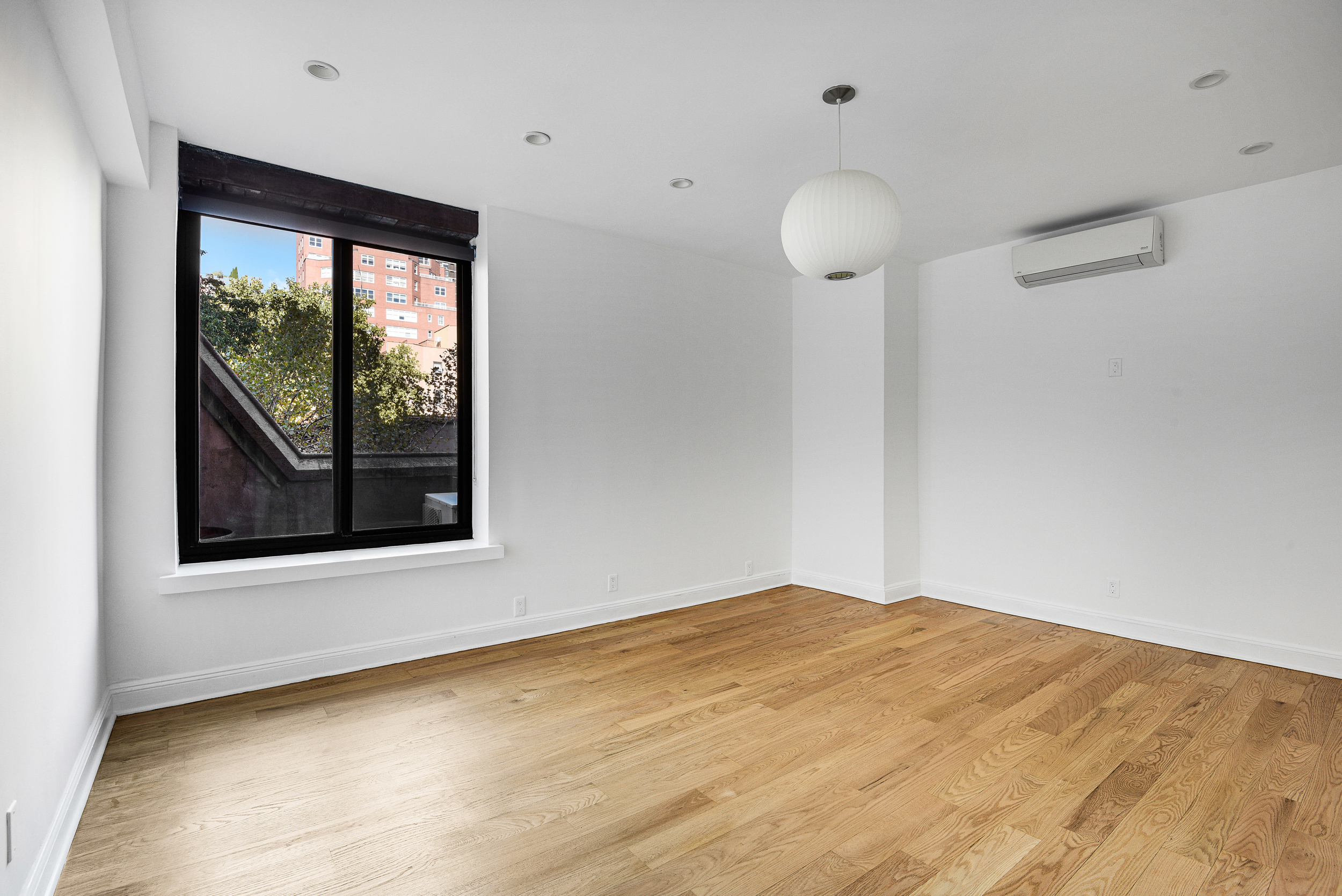  248 East 31st Street - 物件實景
