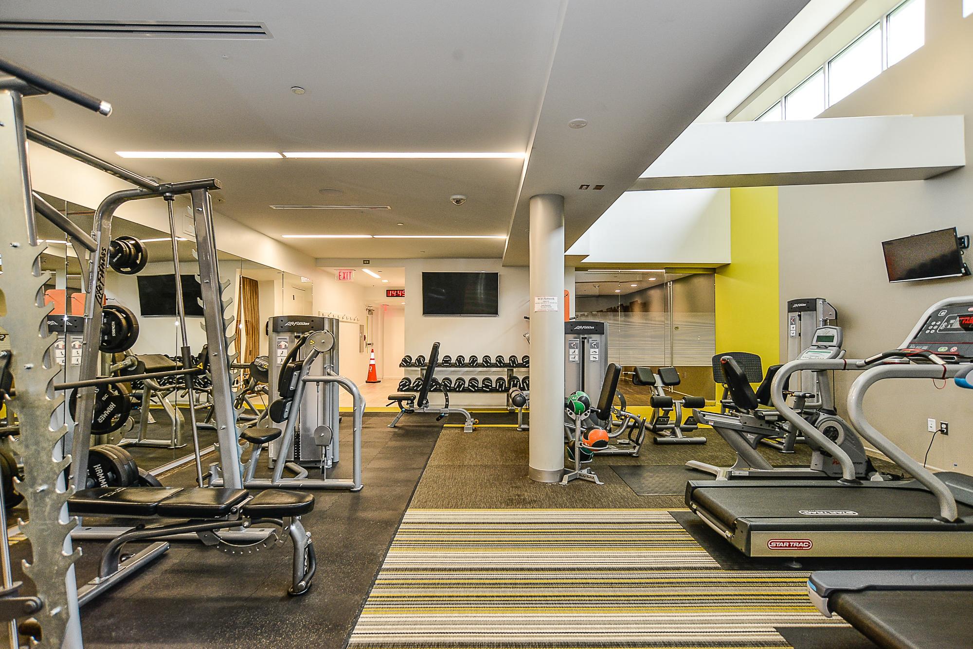  8380 Greensboro Drive, Mclean, VA, 22102 - 物件實景